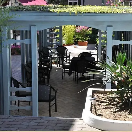 ホテル Marinella 3*