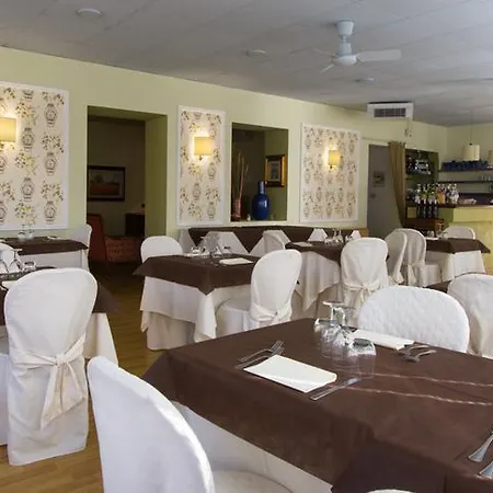 Marinella ホテル 3*