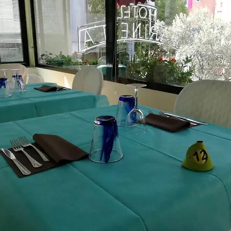 ホテル Marinella チェッレ・リーグレ