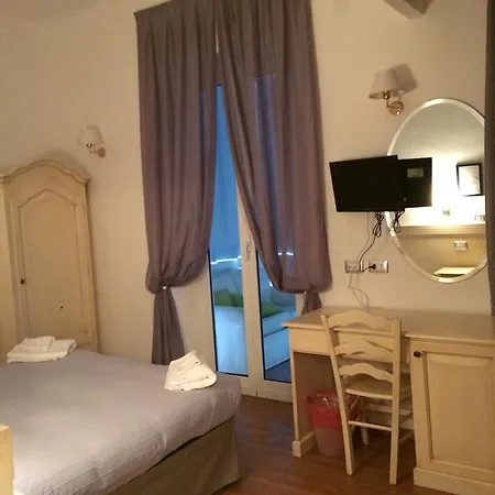 Marinella 3*