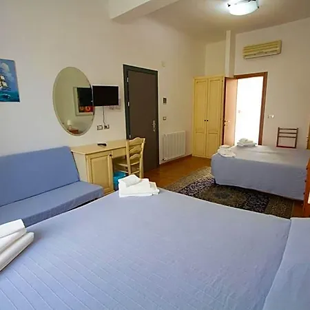 Marinella Hotel 3*