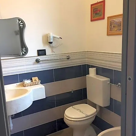 Marinella 3*