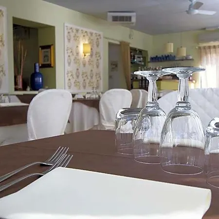 Marinella Hotel 3*