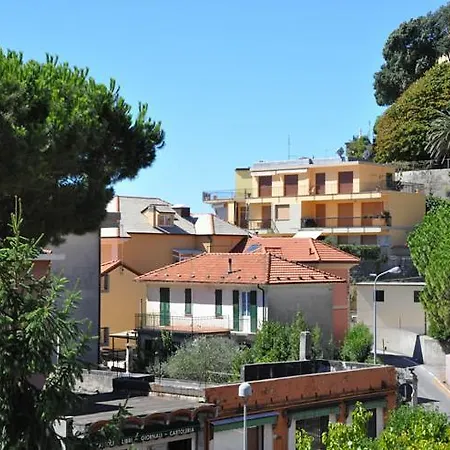 Marinella 3*